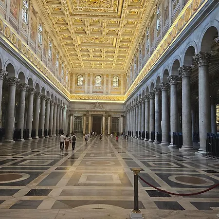 Lägenhet Piramide Elegance