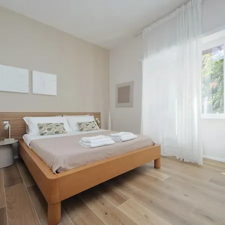 Lägenhet Piramide Elegance