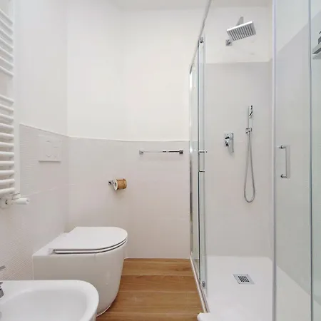 Piramide Elegance Lägenhet Rom