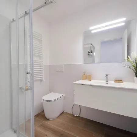 Lägenhet Piramide Elegance