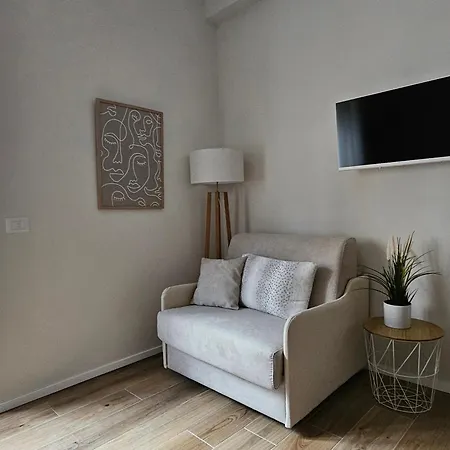 Piramide Elegance Lägenhet