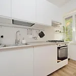 Piramide Elegance Apartment *